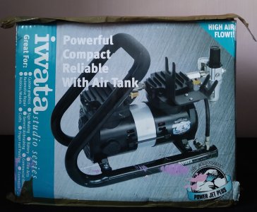 Iwata Power Jet Plus Handle Tank Airbrush Kit
