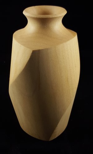 Twisted 3-sided bud vase 02.jpg